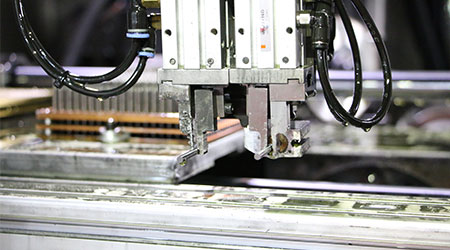What do you need to pay attention to when using automatic oil press?